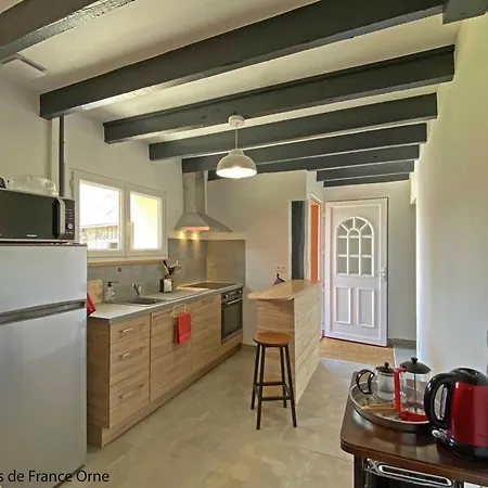 Maison De Charme A Monnai, Animaux Acceptes, Jardin Et Terrasse - Fr-1-497-214