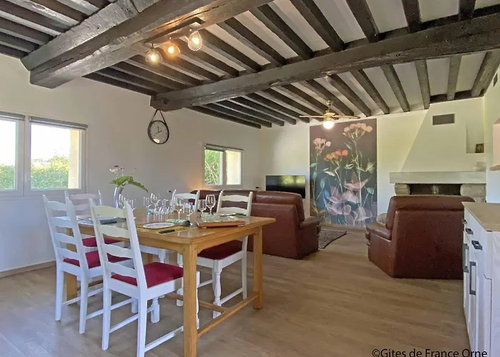 Maison De Charme A Monnai, Animaux Acceptes, Jardin Et Terrasse - Fr-1-497-214